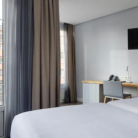 Avenida 3* Pamplona
