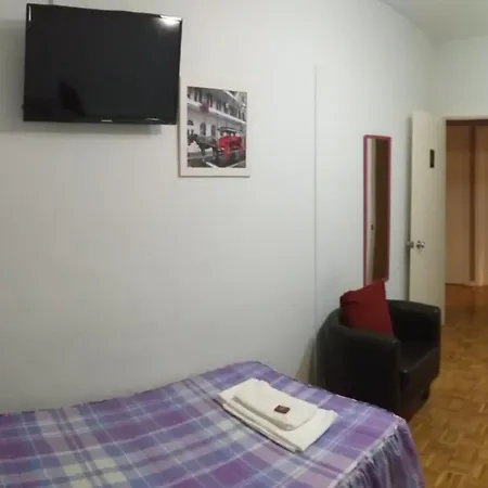 Guest house Pamplonabeds 2*