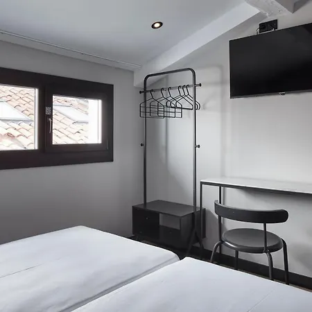 Espoz Y Mina Guest house *