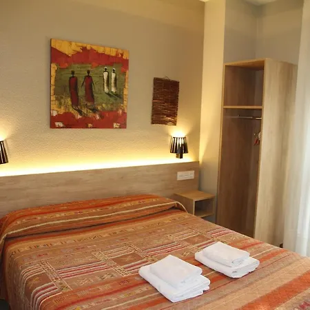 Acella Pensión 5*