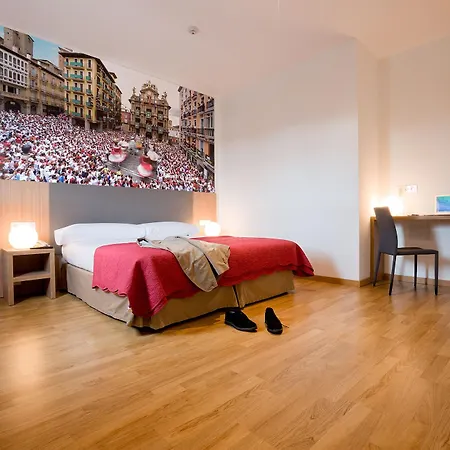 Pamplona Hostal Hotel