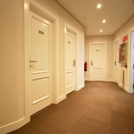 Avenida Hotel 3*
