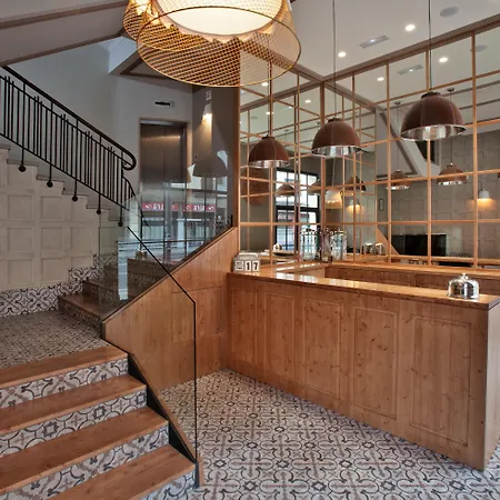 Avenida Hotel 3*