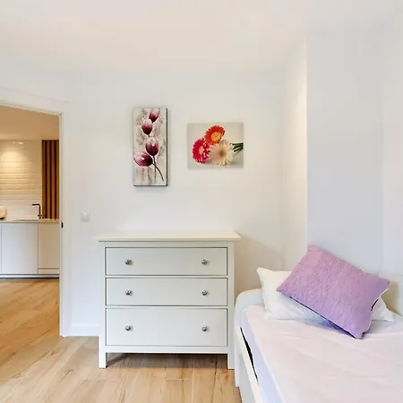 Apartamento En Clinica Universitaria Y Hospitales