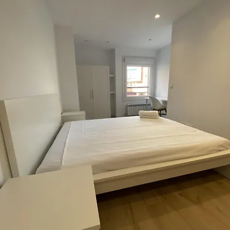 Apartamento En Clinica Universitaria Y Hospitales * Pamplona