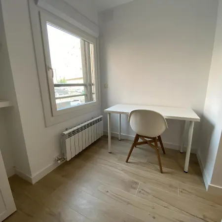 Apartamento En Clinica Universitaria Y Hospitales Apartment