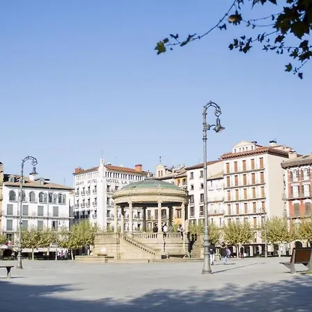 Tuapartamento Boutique - Plaza Del Castillo 29 Apartment *