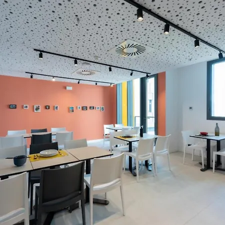 Apartment Estudios Y Modernas En Pamplona, Sk *