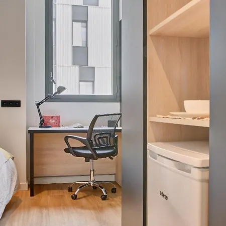 Estudios Y Modernas En Pamplona, Sk * Pamplona