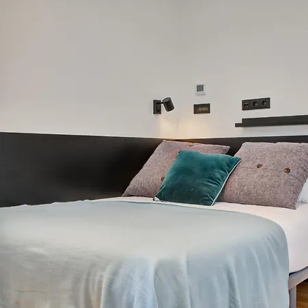 Apartment Estudios Y Modernas En Pamplona, Sk *