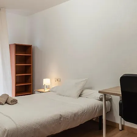 Funcional Y Renovado En Iturrama Pamplona