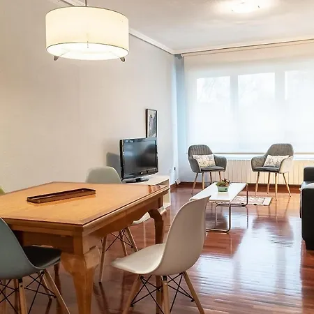 Comodo Y Funcional Apartamento En Iturrama *