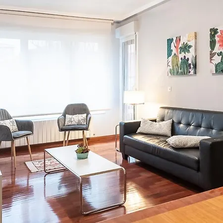 Comodo Y Funcional Apartamento En Iturrama Pamplona