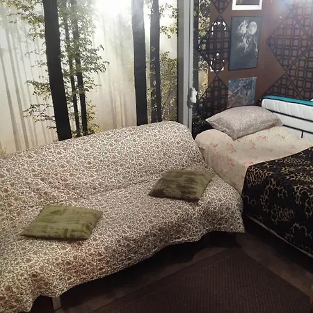 Bajera-loft No Comfortable Con La Verja En La Entrada,,no Lujosa,vieja,sin Reforma, Con Cedula De Habitabilidad Preparada Para Alojamiento No No Hostal No Apartamento El Precio Coincide Con Calidad Y Calificaciones Trato Familiar,como En Tu Cas