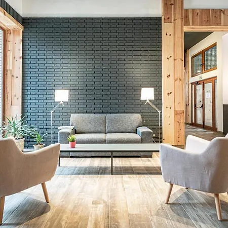 Met Hotel Pamplona
