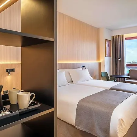 Hotel Occidental *