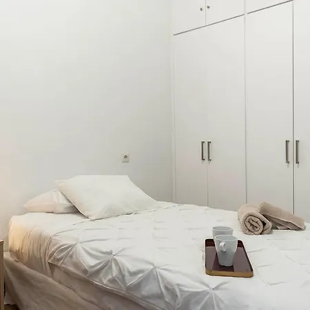 Funcional Y Renovado En Iturrama Apartment