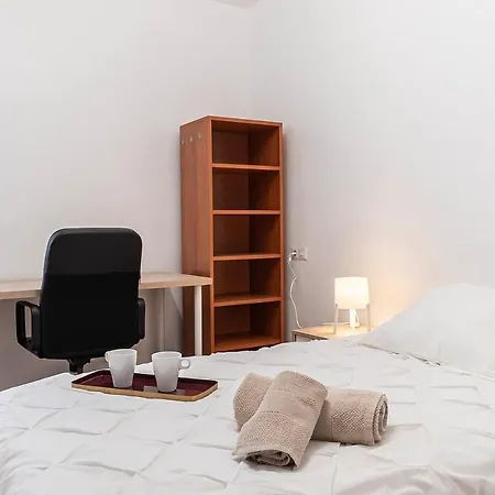 Funcional Y Renovado En Iturrama Apartment *