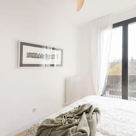 La Nuez By Clabao * Pamplona