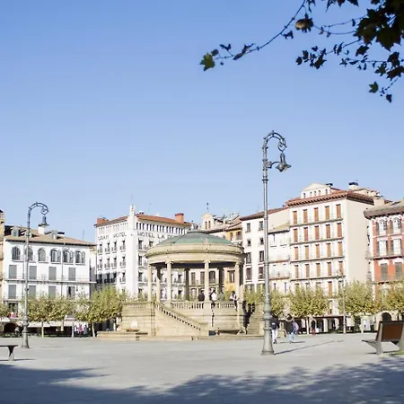 Tuapartamento - Boutique Plaza Del Castillo 29 Apartment