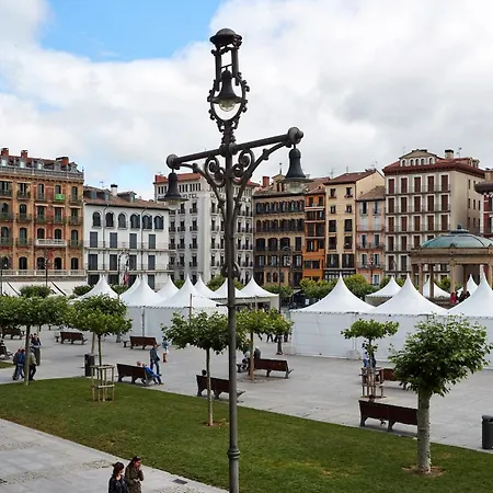 Apartment Tuapartamento - Boutique Plaza Del Castillo 29 *