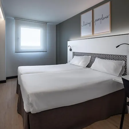 Bed4u Pamplona 3*