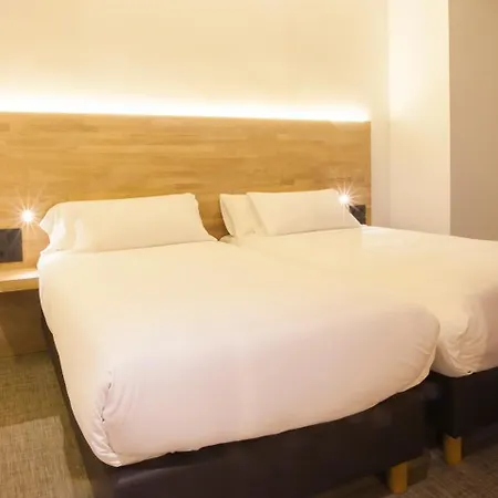 Hotel A 2*