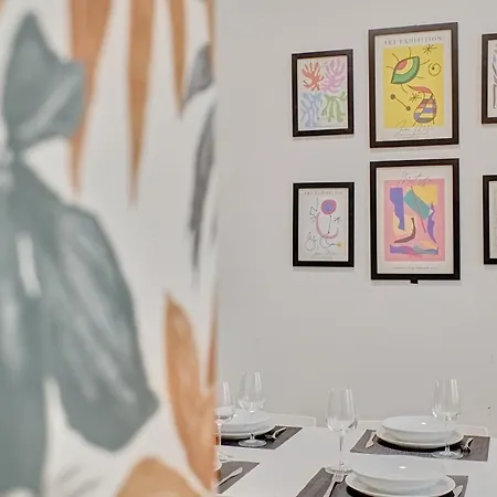 Panda By Clabao Apartment Pamplona