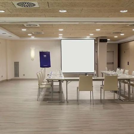 Hotel Nh Iruña Park 4*