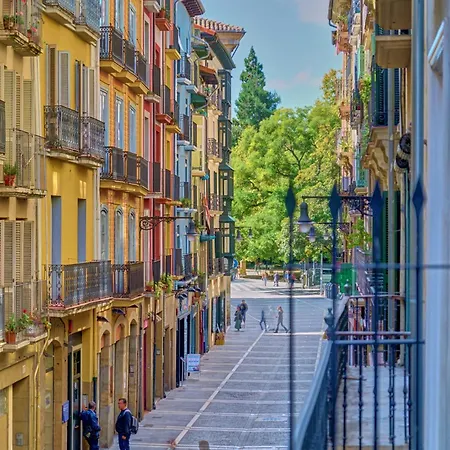 Balcon Del Arte By Clabao Pamplona