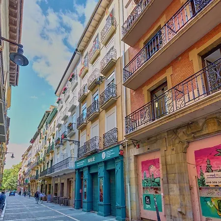 Balcon Del Arte By Clabao * Pamplona