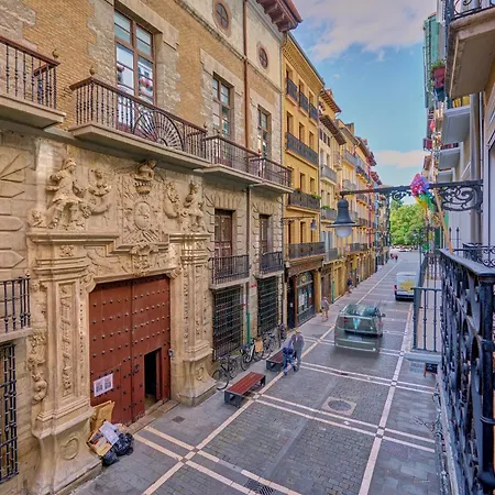 Balcon Del Arte By Clabao * Pamplona