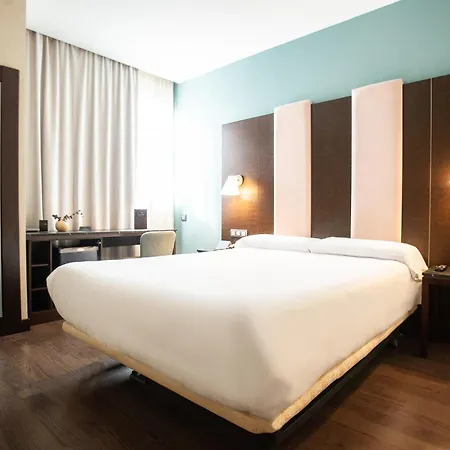 Hotel Azz Pamplona Norte 4*
