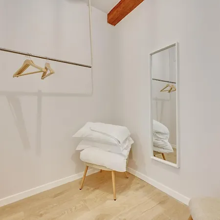Tothom By Clabao Pamplona