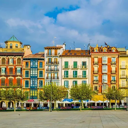 Magnifico En El Centro De * Pamplona
