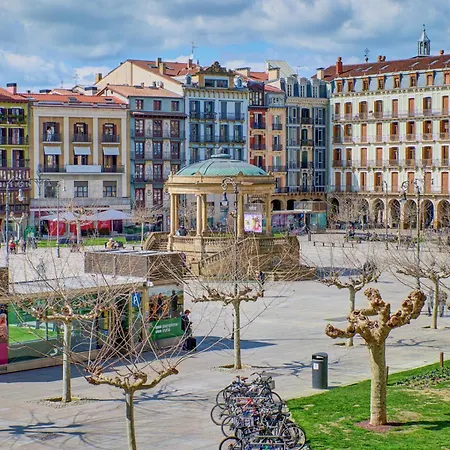 Premium Piso @plaza Del Castillo Apartment