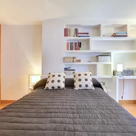 Apartment Experience The Running Of The Bulls From Your Balcony
