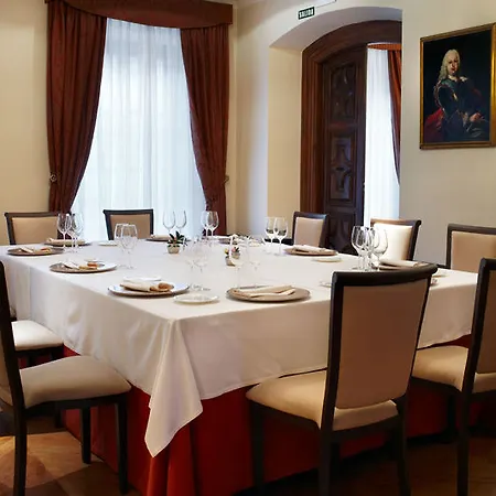 Palacio Guendulain 4*