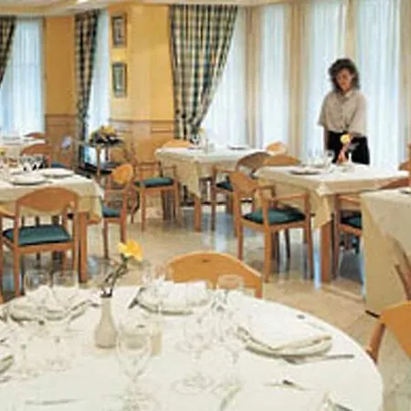 Avenida 3* Pamplona