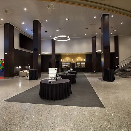 Hotel Nh Iruña Park 4*