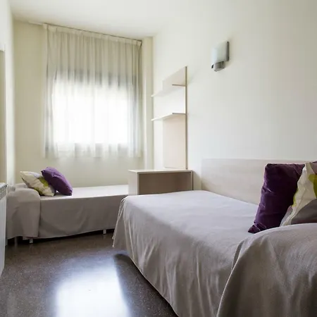 Residencia Universitaria Resa Abedules Apartment Pamplona