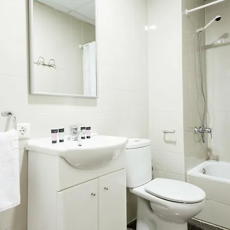 Residencia Universitaria Resa Abedules Apartment Pamplona