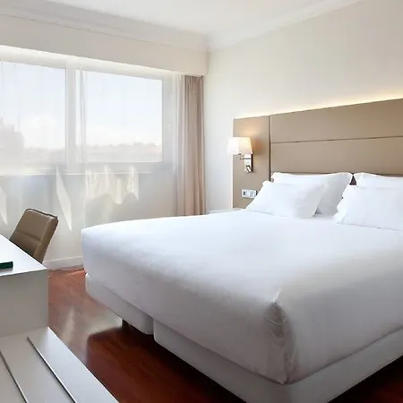 Nh Iruna Park Pamplona