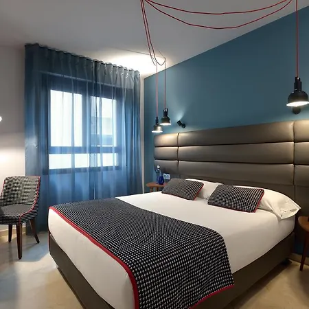 Plaza Hotel 3*