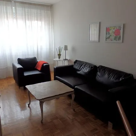 Iruña Apartahotel