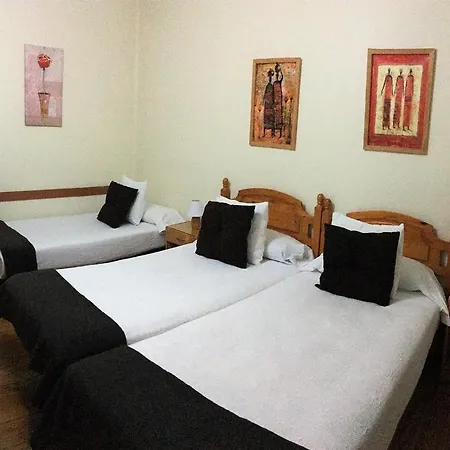 Casa de hóspedes Leyre Pamplona
