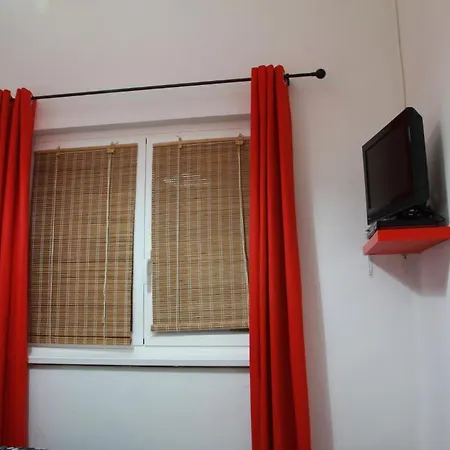Hemingway Hostel *