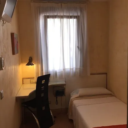 Castillo De Javier Hotel *