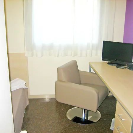 Residencia Universitaria Resa Abedules Pamplona