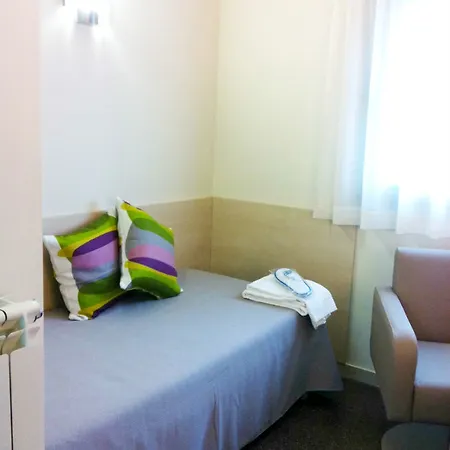 Apartment Residencia Universitaria Resa Abedules Pamplona